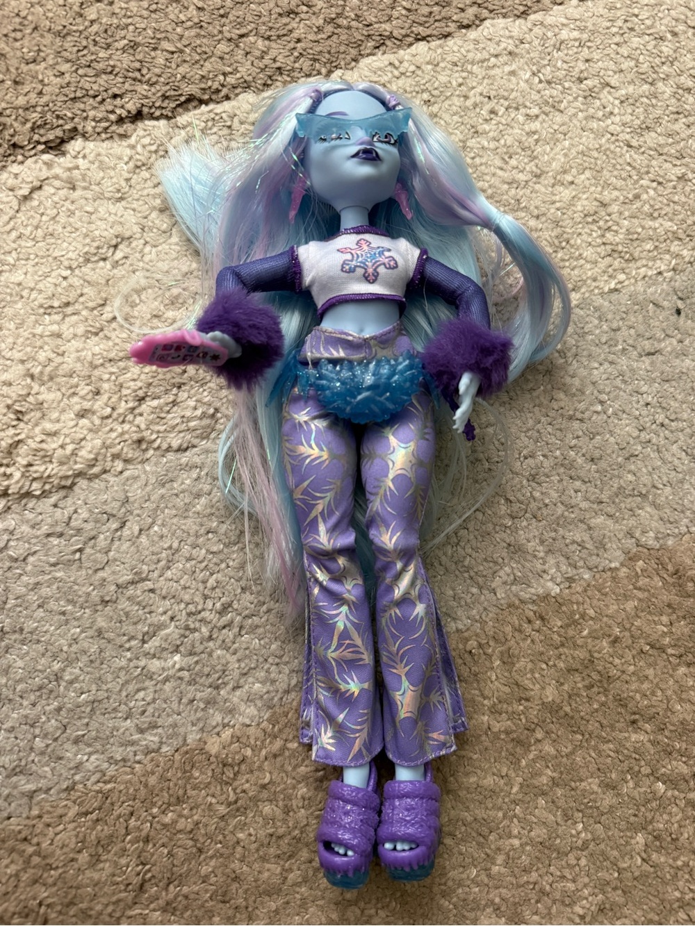 Monster High Doll Abbey Bominable & Tundra - Picture 3 of 4